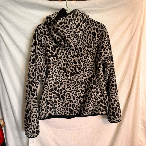 Cheetah Print Plush Hoodie - Picture 9 of 10